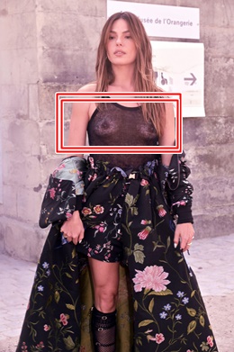 Isis Valverde pelada no “Paris Fashion Week”